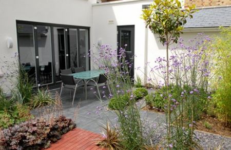 Công ty truyền thông Archi - Nguyên tắc thiết kế sân vườn đẹp mà ít cần chăm sóc, bảo quản